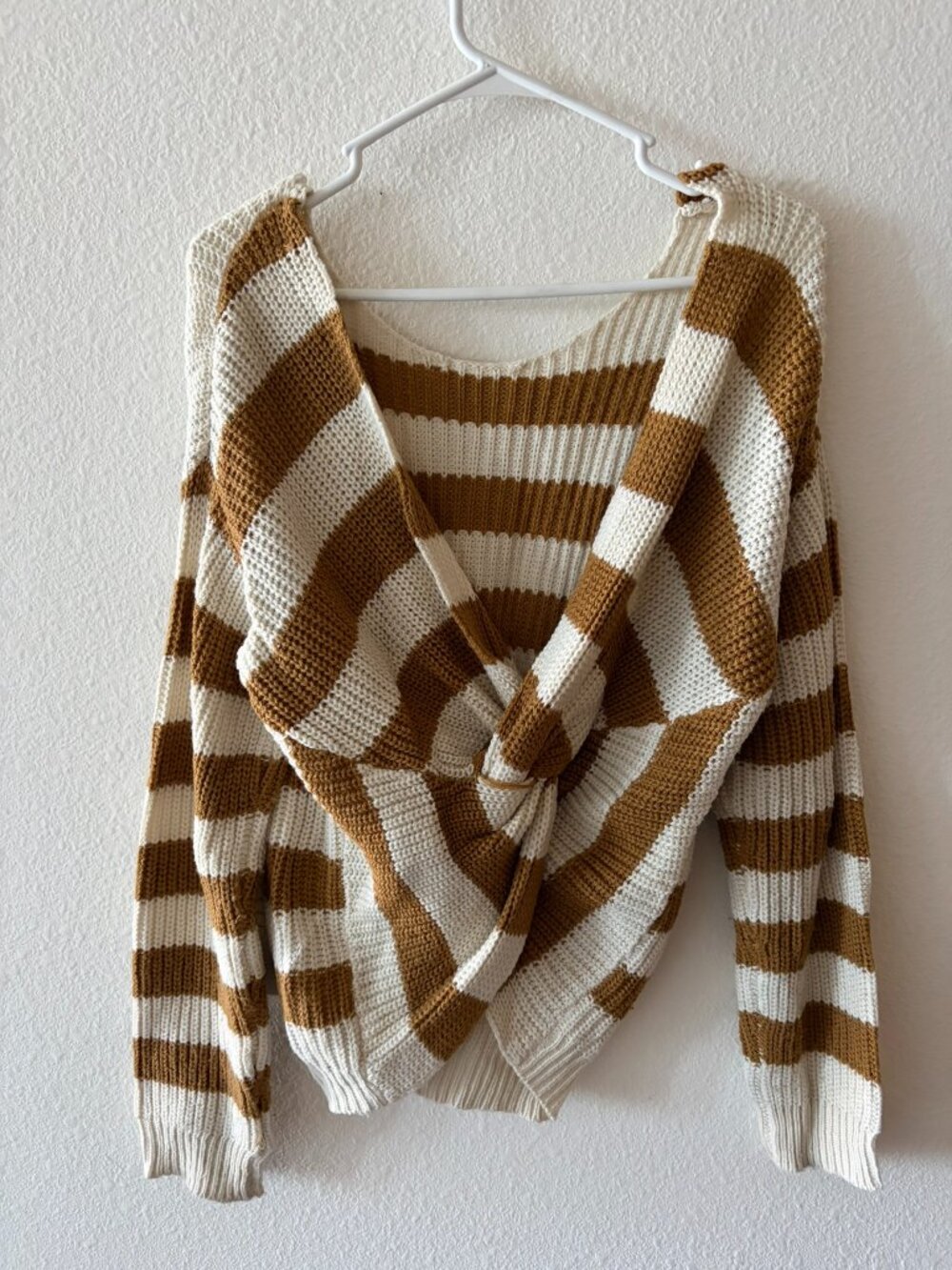 Favlux Cream & Camel Striped Twist-Back Sweater — Size Small